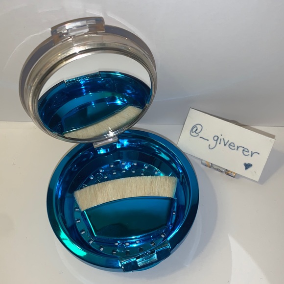 Light Bronzer Mineral Airbrushing Bronzer - Picture 7 of 13